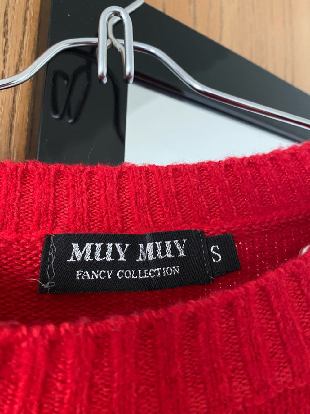 Red Heart Pattern Crewneck Sweater - White Hearts - Picture 3 of 3